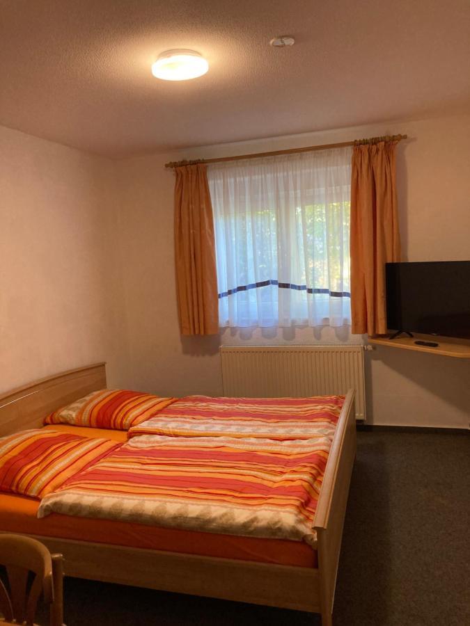 Pension Tom'S Huette Nossen Exterior foto
